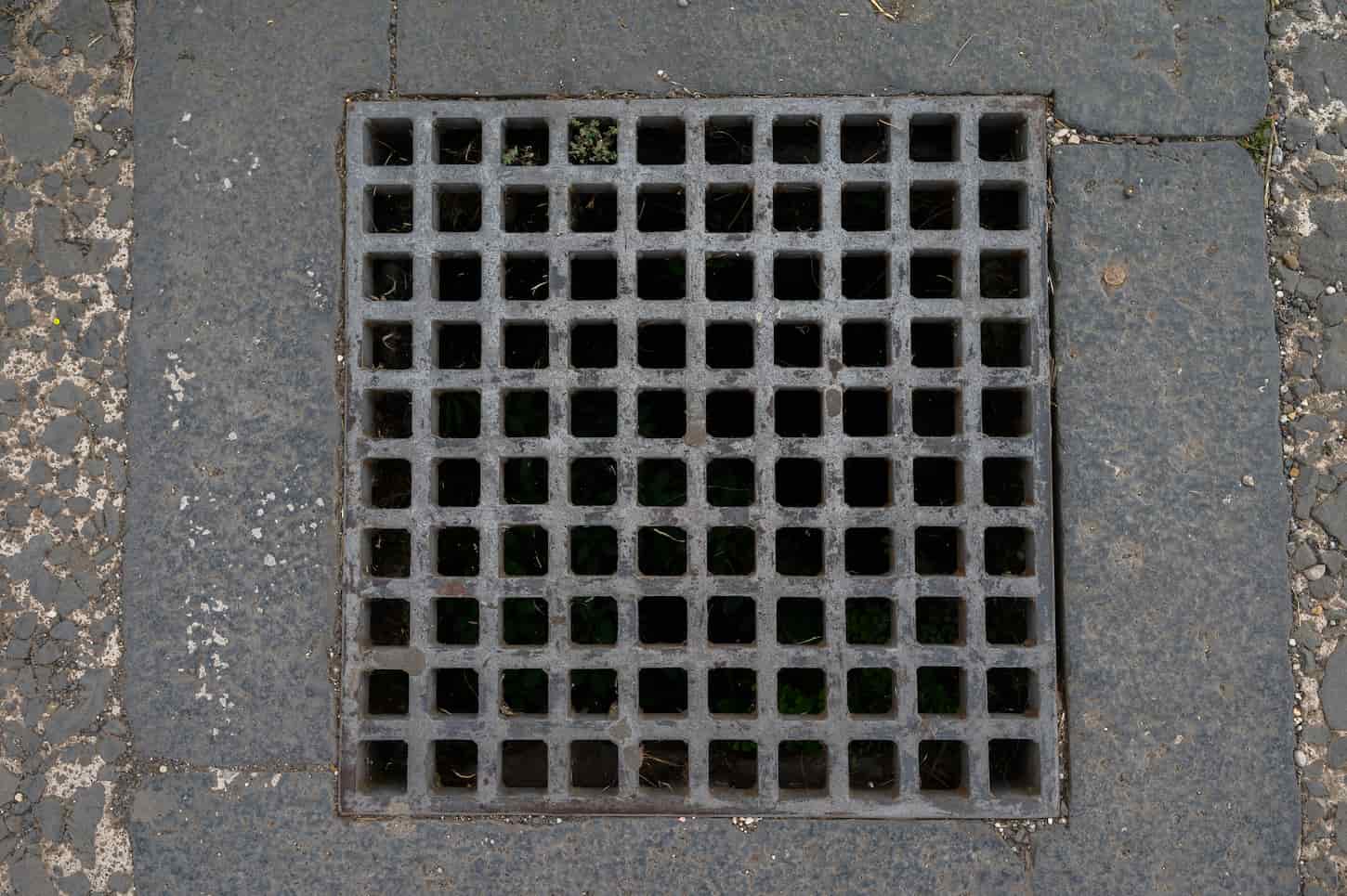 An image of a manhole.